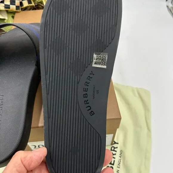 Men’s Burberry rubber pool, slides size 46 made in Italy - Picture 9 of 9